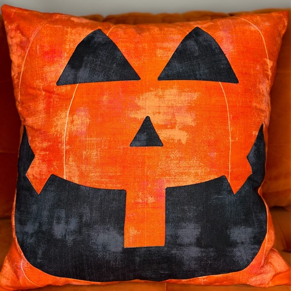 Handmade Pumpkin 🎃 Pillows! - Picture 3 of 5